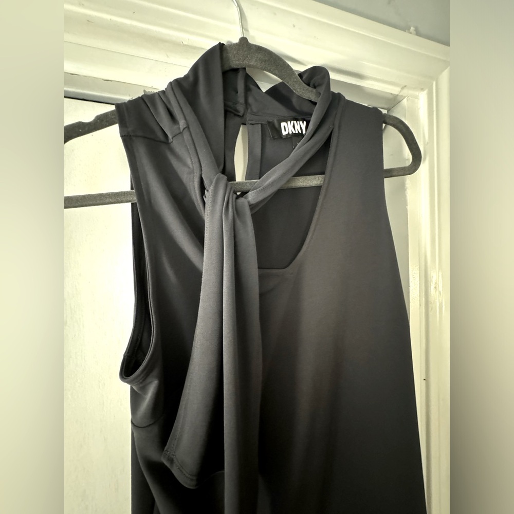 Donna Karen NY DKNY sleeveless tie-neck top, large dark gray charcoal